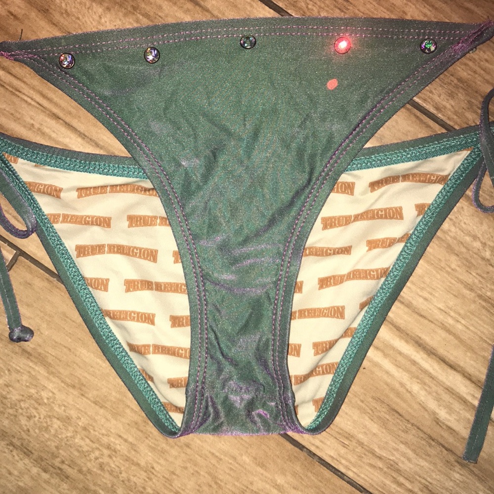 Bikini bottoms